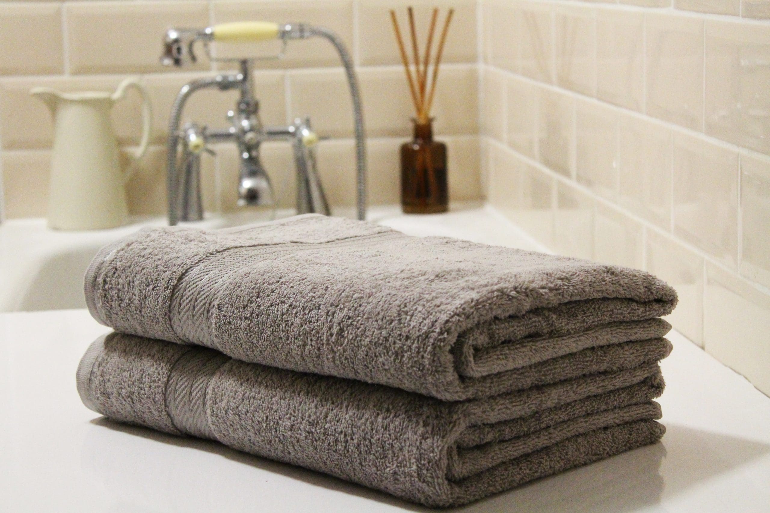 Towelogy Jumbo Bath Sheets – 100% Egyptian Cotton, 700 GSM, Extra Large 100x180 Cm, Super Soft, Blue